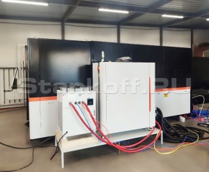 Оптоволоконный лазер в кабине с труборезом и сменным столом XTC-1560GT/6000 Raycus