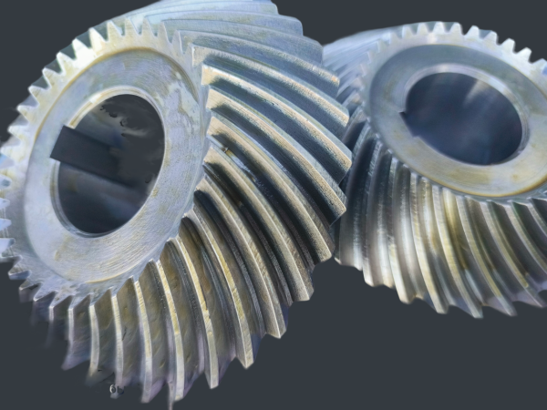 Коническая пара шестерен токарного станка для обработки коленвалов 9803