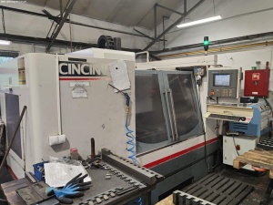 Вертикальный обрабатывающий центр с ЧПУ CINCINNATI ARROW 1250