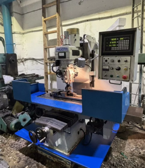 Универсальный фрезерный станок с УЦИ Frejoth FBM-4VF