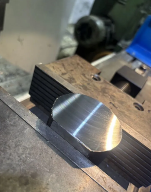 Универсальный фрезерный станок с УЦИ Frejoth FBM-4VF