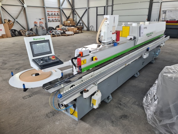 Кромкооблицовочный станок с прифуговкой Nanxing NB6JQFVKL
