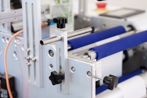 Этикетировщик для цилиндрической тары AS-C12