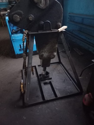 Гидромолот на погрузчик (John Deere)
