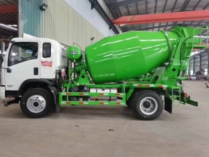Абтобетоносмеситель 4куб на шасси DONGFENG Dolica