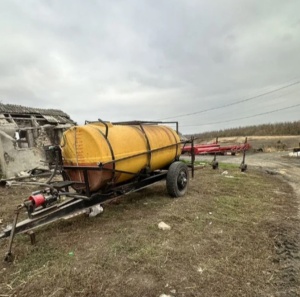 Прицепной опрыскиватель 4000 литров