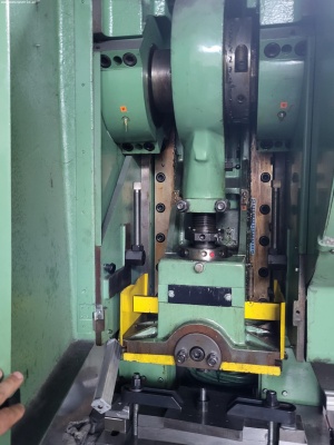 Эксцентриковый пресс TOMA LEN 63C