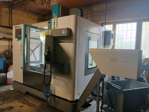 Вертикальный обрабатывающий центр с ЧПУ KDVM 855L