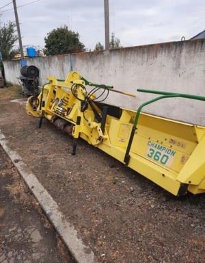Жатка кукурузная John Deere kemper chempion 360