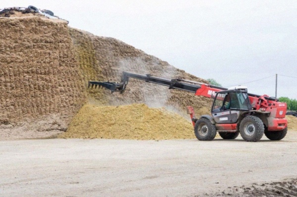 Грабли для силоса на телескопический погрузчик JCB