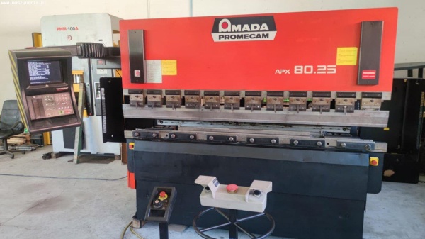 Гидравлический листогибочный пресс с ЧПУ AMADA APX 80-25