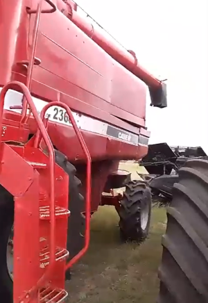 Зерноуборочный комбайн Case IH 2388