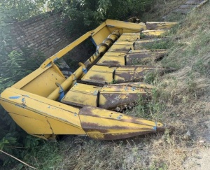 Жатка кукурузная NEW holland