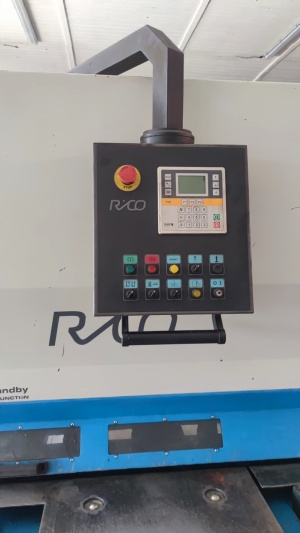 Гидравлические гильотинные ножницы RICO HGR 310