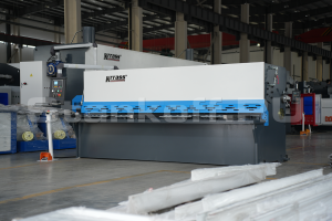Гидравлическая гильотина QC12K-8x3200