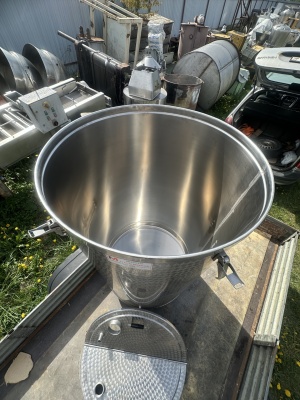 Ёмкость нержавеющая 0.6 м3