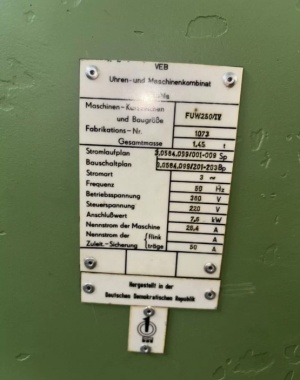 Универсально-фрезерный FUW 250 / IV