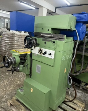 Универсально-фрезерный FUW 250 / IV