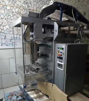 Упаковочный аппарат вертикальный