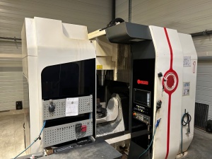 Huron UMILL 6 Вертикальный 5-ти осевой центр