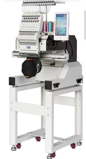 Профессиональная вышивальная машина на 15 ниток с пяльцами для кепок