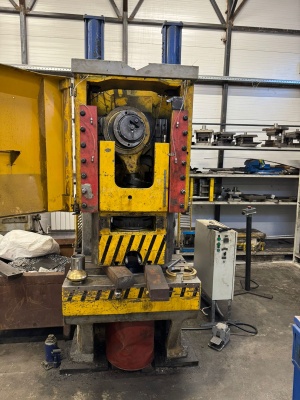 Пресс КЕ2130А на запчасти