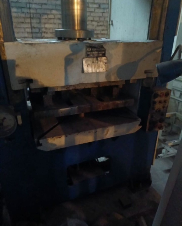 Пресс гидравлический пд476