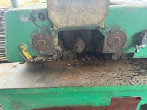 Станок многопильный(кромкообрезной) с гусеничной подачей