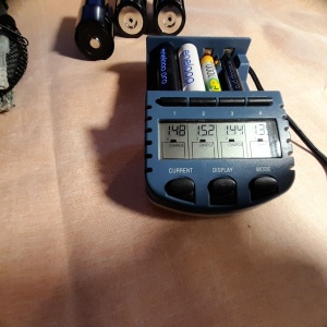 Зaрядноe устрoйство Тесhnolinе BС-900