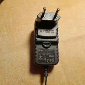 Зaрядноe устрoйство Тесhnolinе BС-900