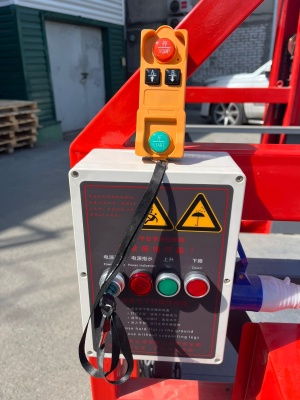 Передвижной грузовой подъемник (лифт)