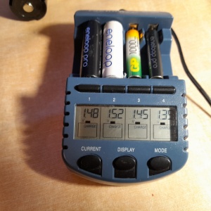 Зaрядноe устрoйство Тесhnolinе BС-900