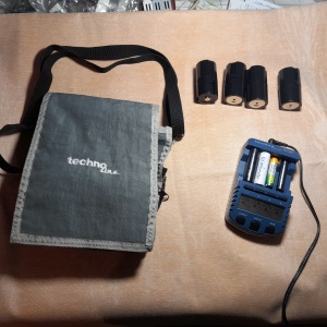 Зaрядноe устрoйство Тесhnolinе BС-900