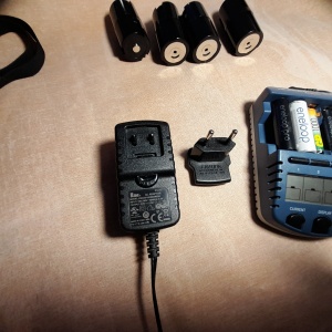 Зaрядноe устрoйство Тесhnolinе BС-900