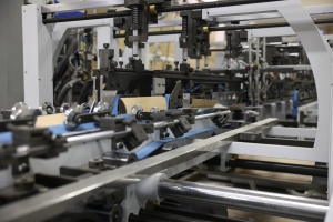 Автоматическая фальцевально-склеивающая машина, модель SBL TE-1000WV