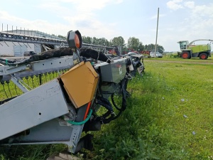 Комбайн Challenger WR-9740