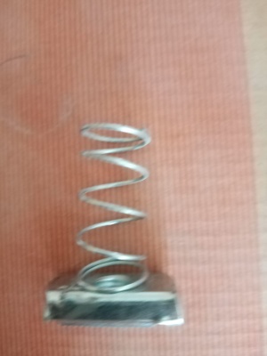 Очень дешево ДКС CM161000 Гайка М10х40, с удлиненной пружиной, для подвешивания профиля, оцинкованная сталь