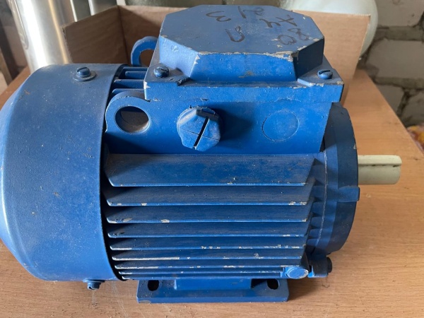 Электродвигатель АИР 80 A4. 1.1 квт, 1500 об, мин.(лапы)