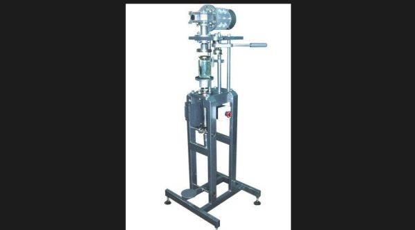 Машина укупорочная ИПКС-127В/5Ст