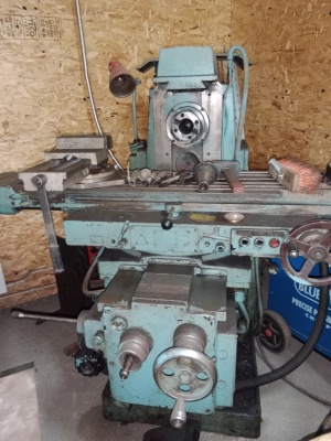 Фрезерный станок по металлу 6Р82