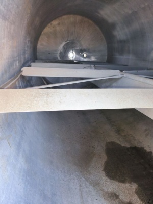 вертикальный технологический резервуар (реактор) из нержавеющей стали объёмом 14000 л. с рубашкой