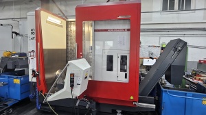 5-осевой вертикальный обрабатывающий центр Hedelius Acura 85