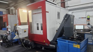 5-осевой вертикальный обрабатывающий центр Hedelius Acura 85