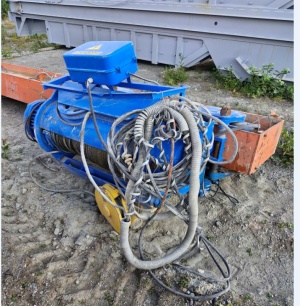 Кран консольный поворотный на колонне