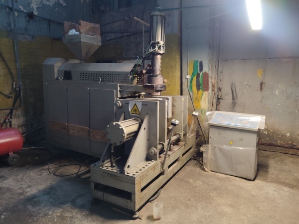 Экструзионно-выдувная установка ВПГ-20