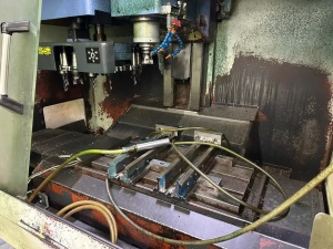 Вертикальный обрабатывающий центр с ЧПУ Leadwell MCV-OP