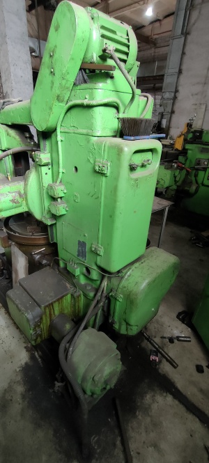 Зубофрезерный станок 532 вертикальный полуавтомат