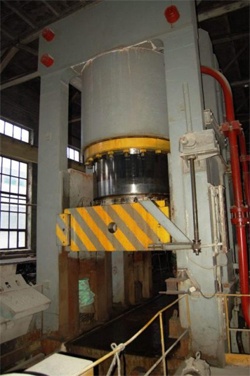 Пресс гидравлический усилием 2000 тонн. Пресс кгшп 1600 тонн. Пресс гидравлический n3630al nordberg. Пресс гидравлический нордберг. Усилие пресса тс.