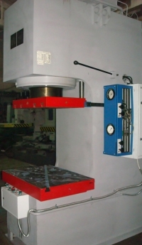 Гидравлические пресса - РYЕ 100т. и 160т. (S1)(S1M )(SS) - после модернизации