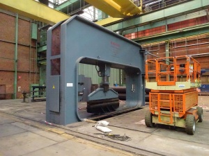 портальный гидравлический пресс BAKKER - 500 тонн